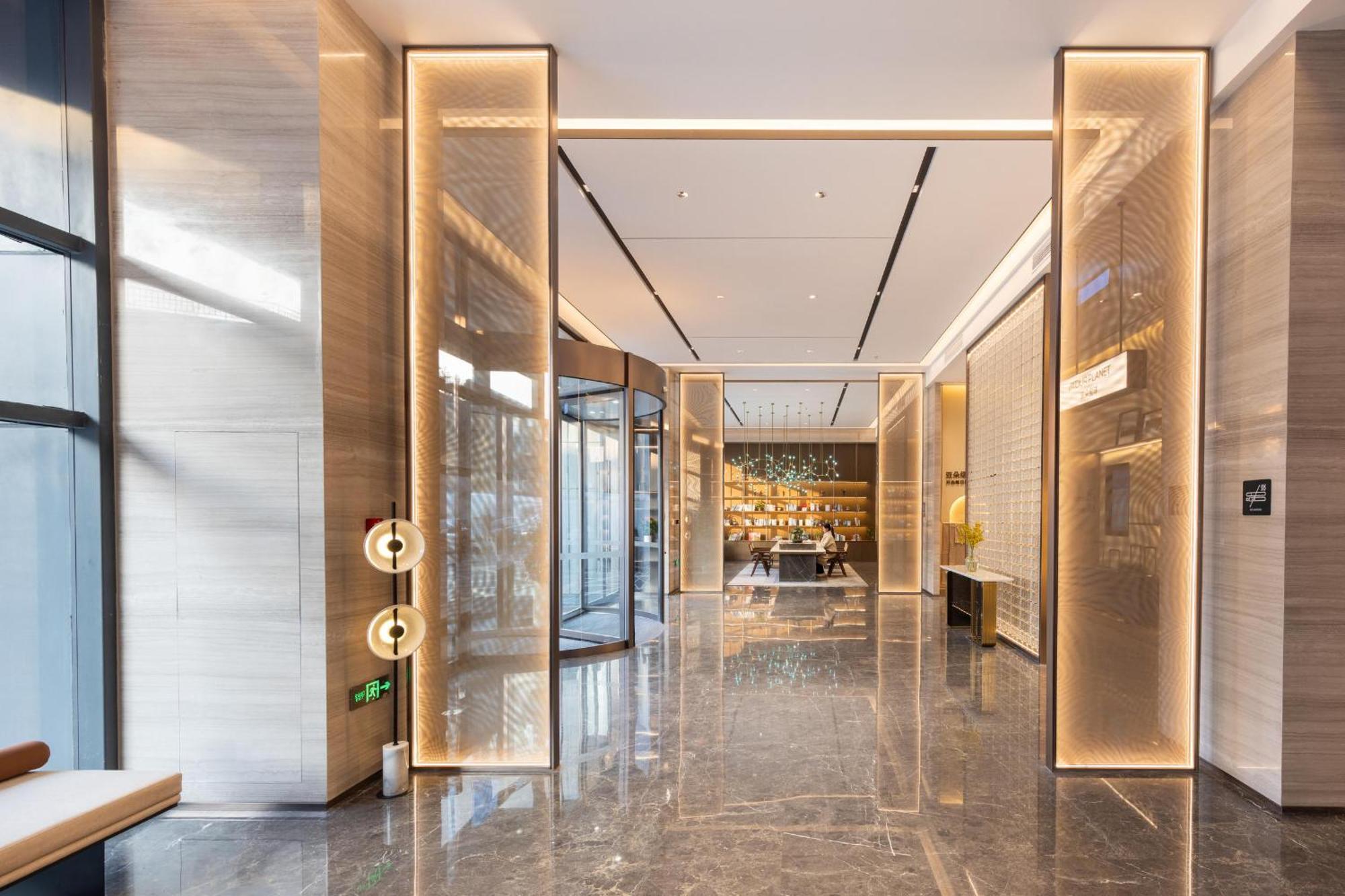 Atour Hotel Wuhan Chuhe Han Street Hongshan Plaza Zewnętrze zdjęcie
