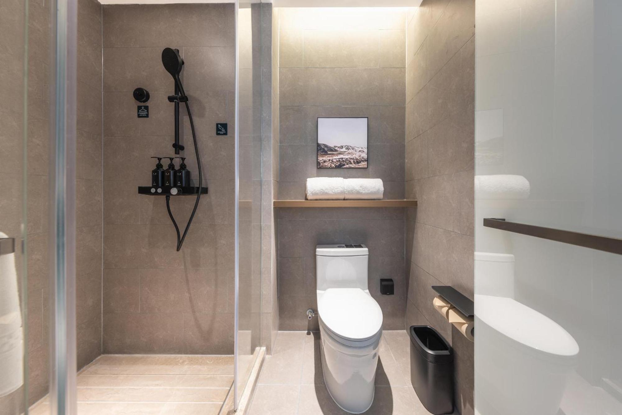 Atour Hotel Wuhan Chuhe Han Street Hongshan Plaza Zewnętrze zdjęcie